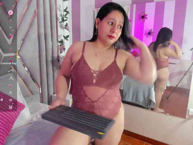 adri-rivera webcam