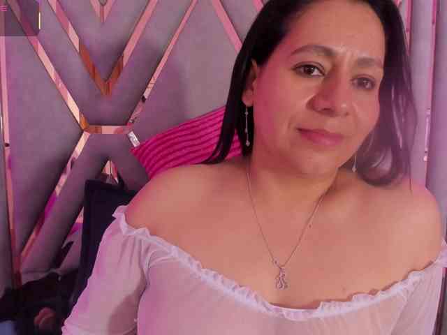 adri-rivera webcam