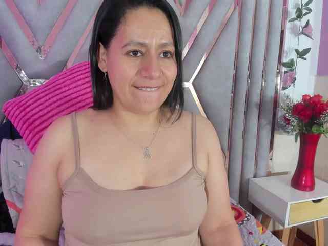 adri-rivera webcam