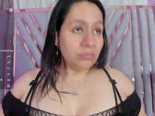 adri-rivera webcam