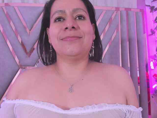 adri-rivera webcam