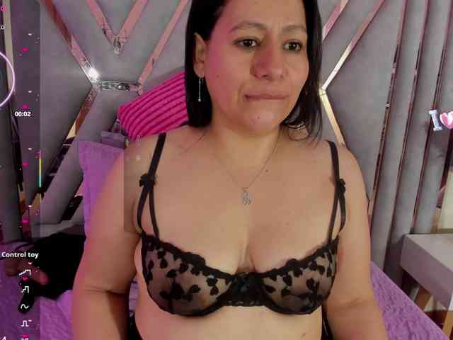 adri-rivera webcam