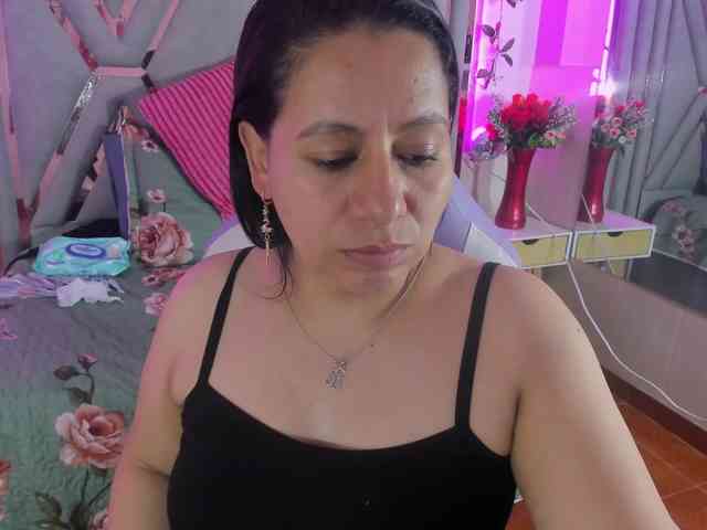 adri-rivera webcam