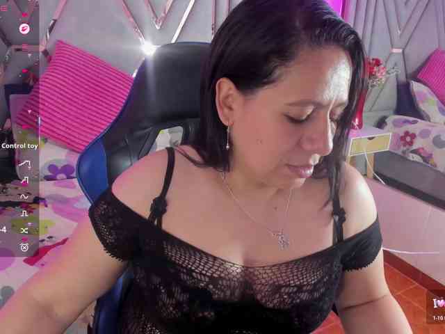 adri-rivera webcam
