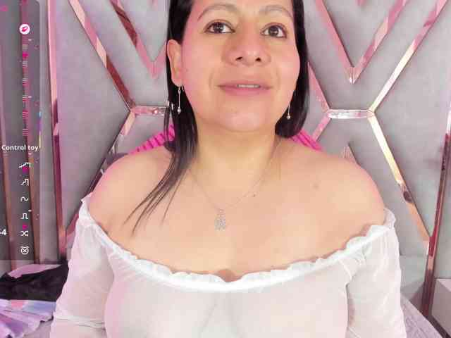 adri-rivera webcam