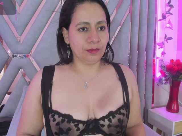 adri-rivera adri-rivera