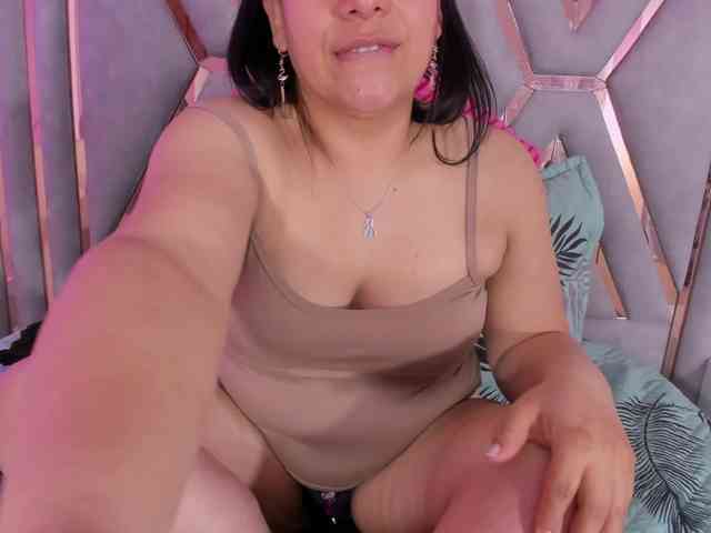 adri-rivera webcam
