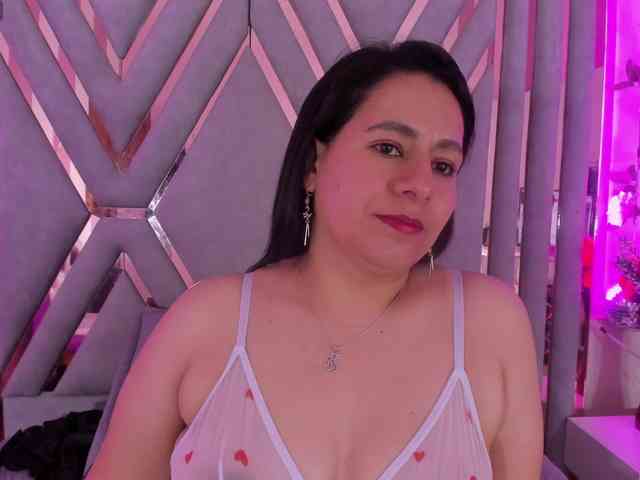adri-rivera Live Webcam on BongaCams