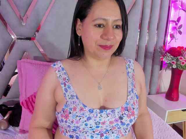 adri-rivera webcam