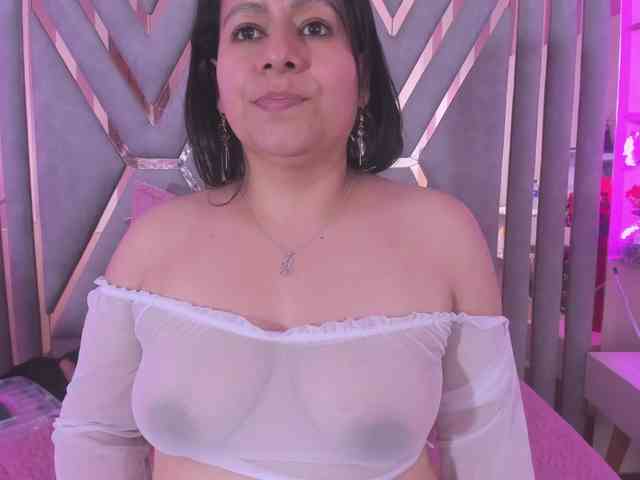 adri-rivera webcam