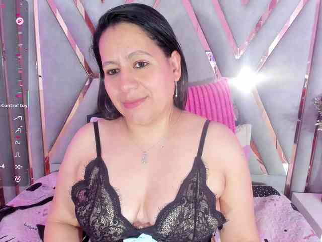 adri-rivera webcam