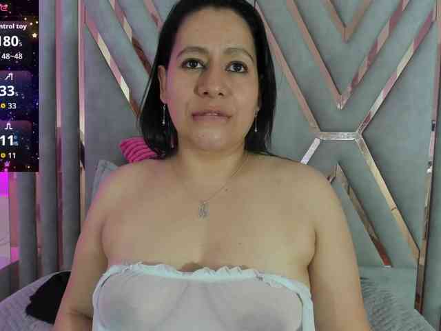 chatroom free Adri-rivera