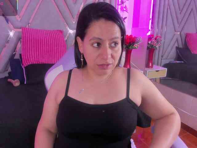 adri-rivera webcam