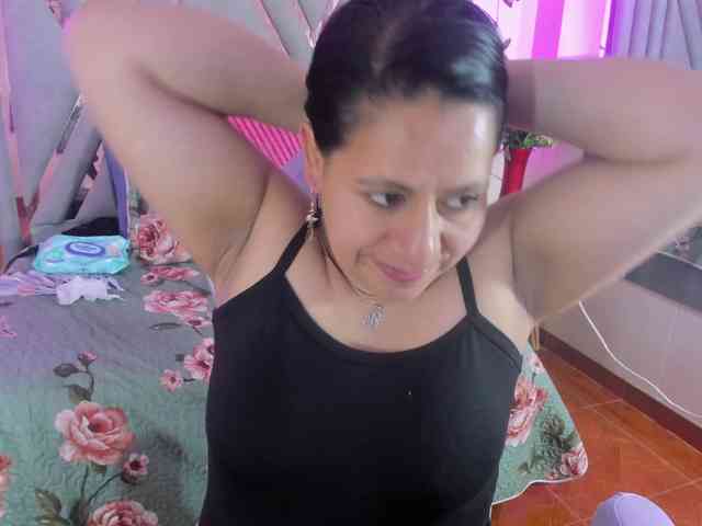adri-rivera webcam
