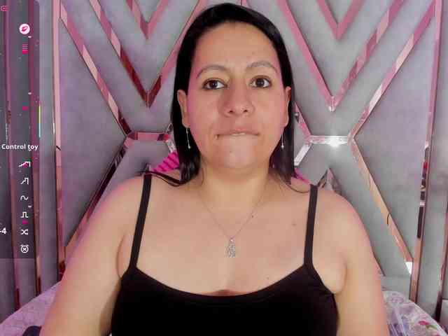 adri-rivera webcam