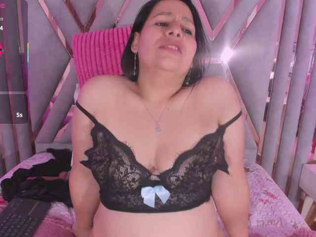 adri-rivera webcam