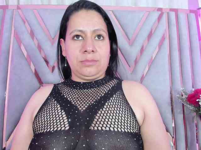 adri-rivera webcam
