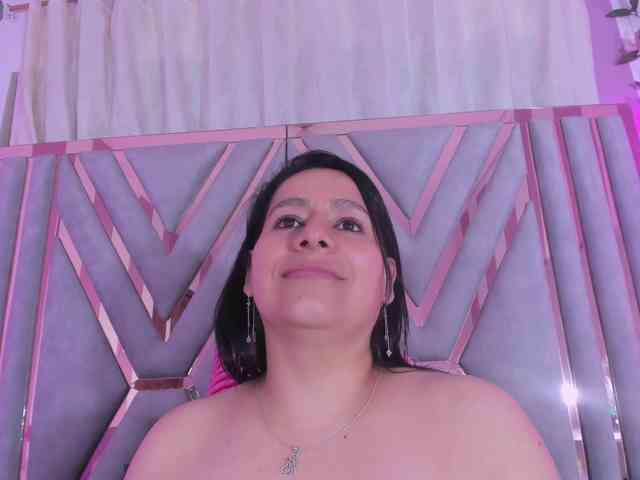 adri-rivera webcam