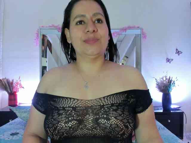 adri-rivera webcam