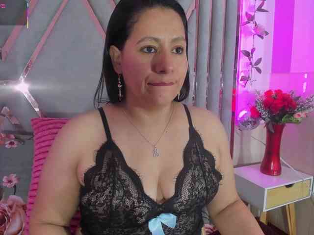 adri-rivera webcam