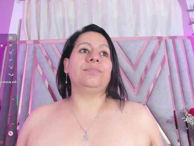 adri-rivera webcam