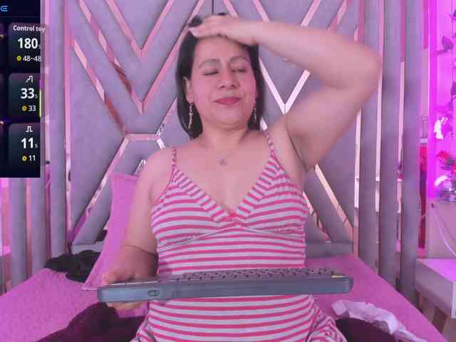 adri-rivera webcam