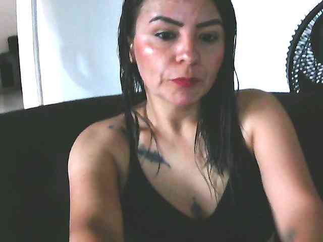 penelope-33 webcam