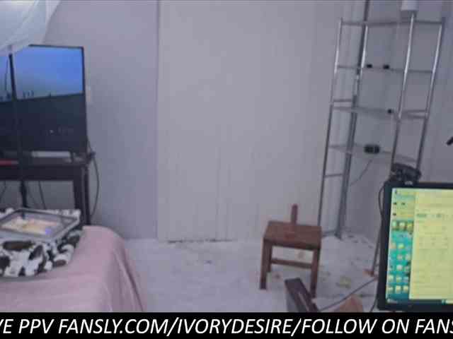 IvoryDesirehere webcam