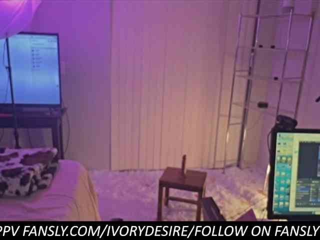 IvoryDesirehere webcam