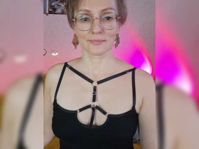 Valkiriyas live cam on BongaCams