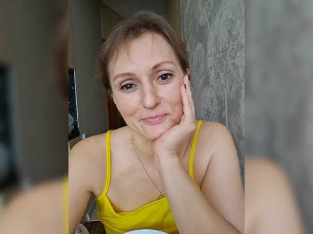 le modèle Valkiriyas est en webcam porno dans un show sur le site bongacams, il possède les tags suivants: White/Caucasian,Brunette,Shaved