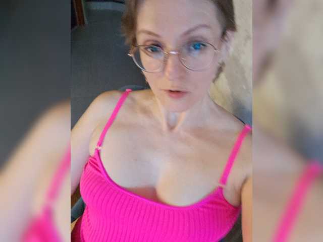 Valkiriyas live cam on BongaCams