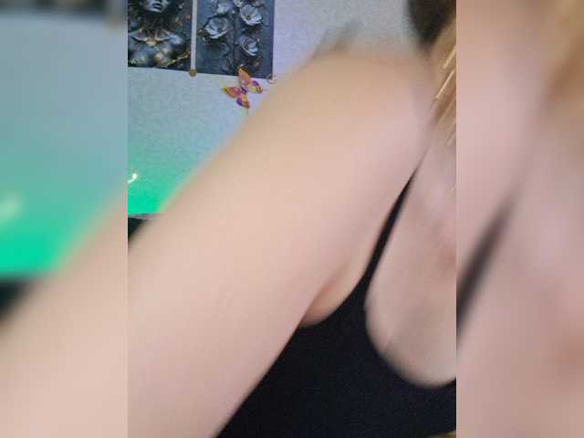 Valkiriyas live cam on BongaCams