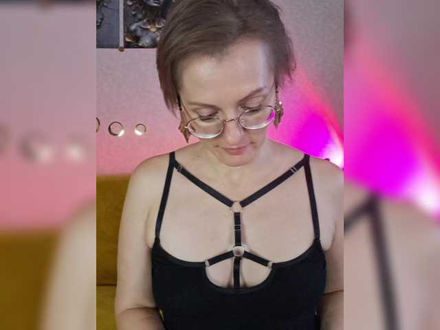 Valkiriyas live cam on BongaCams