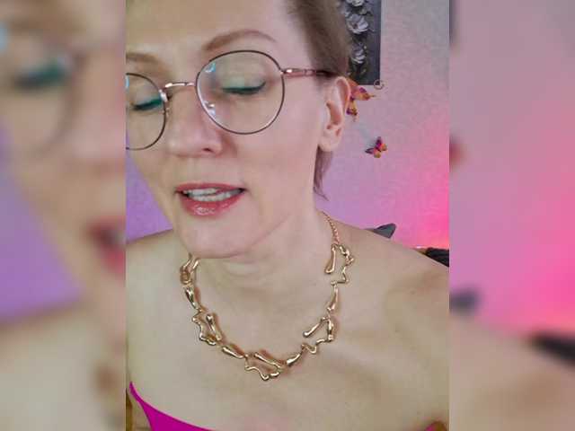 Valkiriyas live cam on BongaCams
