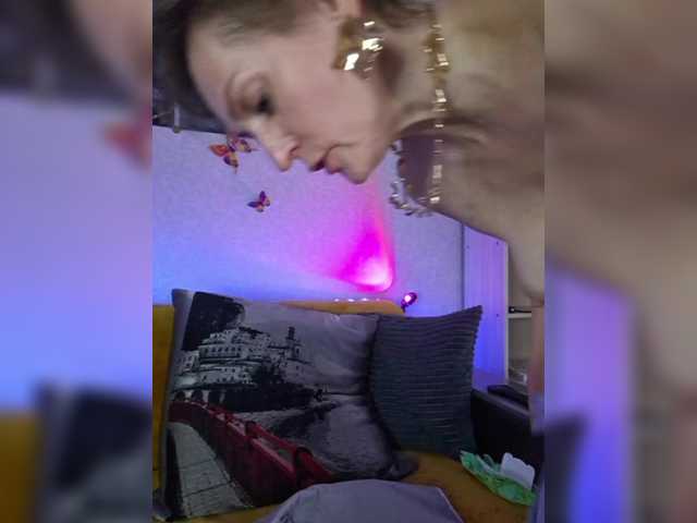 Valkiriyas live cam on BongaCams