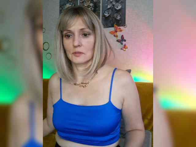 Valkiriyas live female cam on bongacams