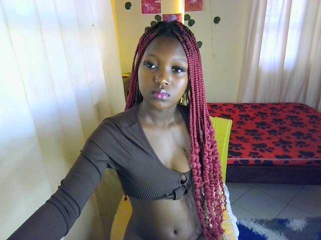 Laisley live cam on BongaCams
