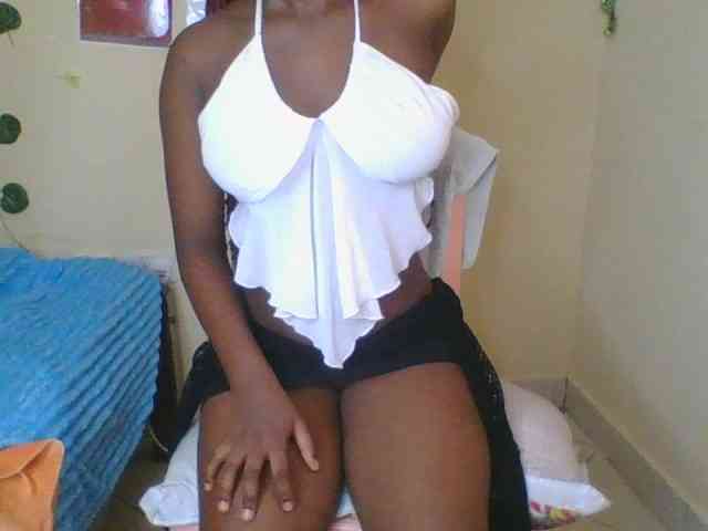 Laisley Live Webcam on BongaCams