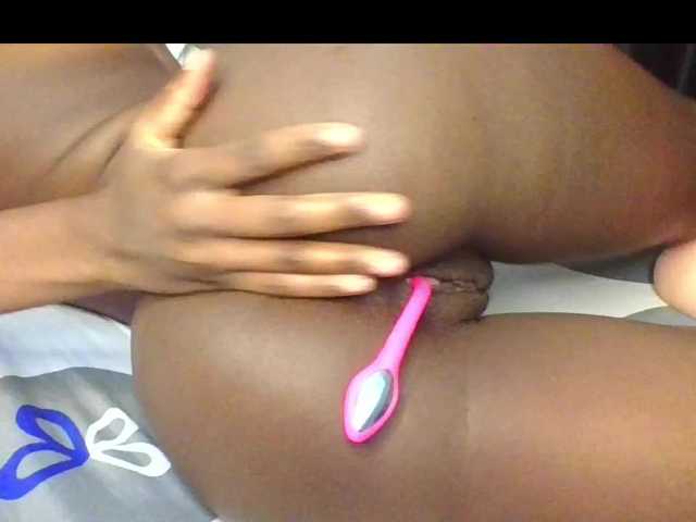 curvypetite001 live webcam show