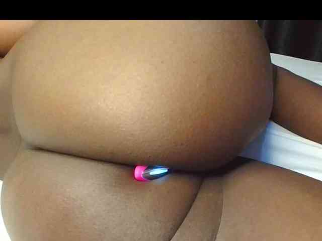 curvypetite001 webcam