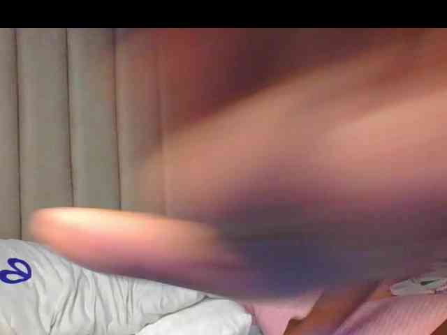 curvypetite001 webcam