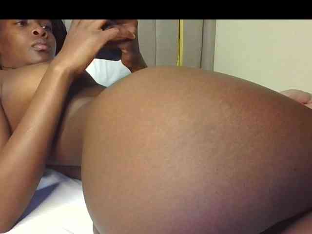 curvypetite001 webcam