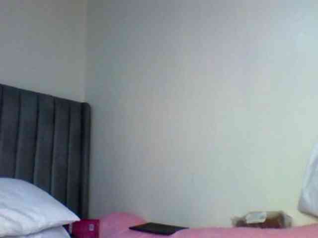 curvypetite001 webcam