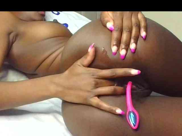 curvypetite001 webcam