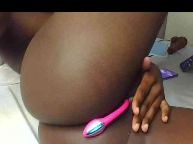 curvypetite001 webcam