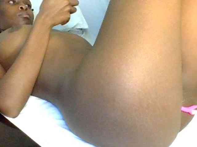 curvypetite001 webcam