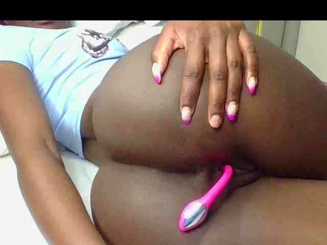 curvypetite001 webcam