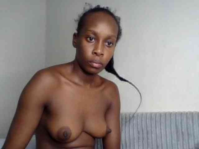 curvypetite001 webcam