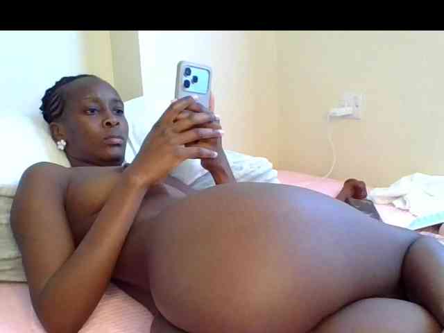 curvypetite001 webcam